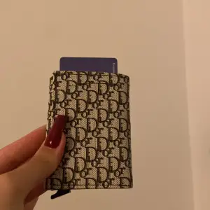 Dior plånbok/ korthållare 