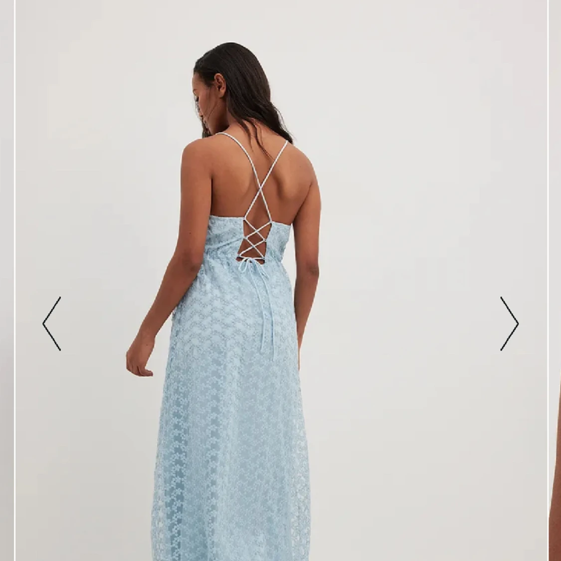 Blommig ljusblå klänning - 90