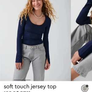 Gina Tricot  - Säljer denna fina topp från ginatricot som är använd en gång. Köptes för 199 kr och säljer för 150 kr💓