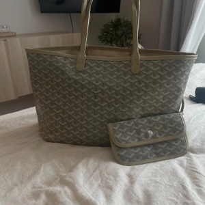 ”Goyard” väska - Säljer goyardliknande väska, bra skick