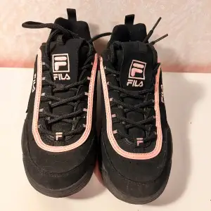 Used but in good condition Fila woman shoes 