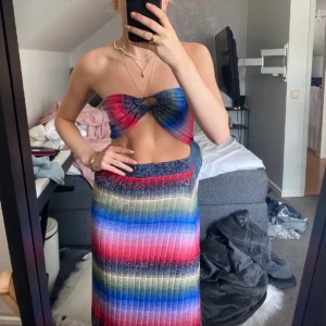 Zara set - Bil från en annan tjej! Men säljer detta glittriga set från zara! Slutsålt. 