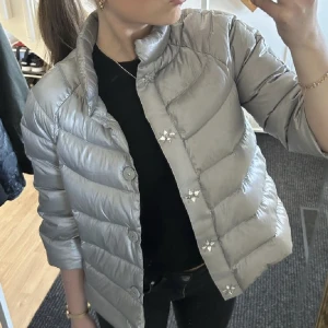 Trekvartsärmad jacka - Trwkvartsärmad jacka perfekt nu till hösten❤️