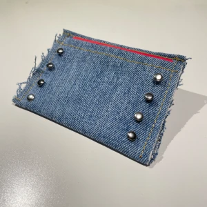 Korthållare  - Korthållare 2fack, sydd av slitna jeans🩵