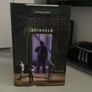 Kepler - Spindeln - Säljer min bok Spindeln av Kepler som är en kriminalroman. Är i bra skick🩷
