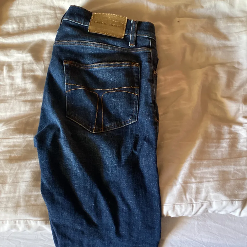 säljer nu mina riktigt fräscha och snygga tiger of sweden jeans som är i storlek 30/30. Jeans & Byxor.