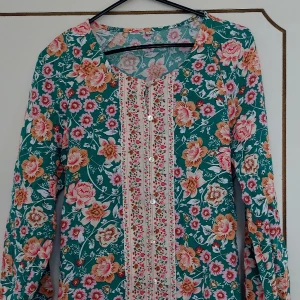 Blus - Sommrig tunn blus