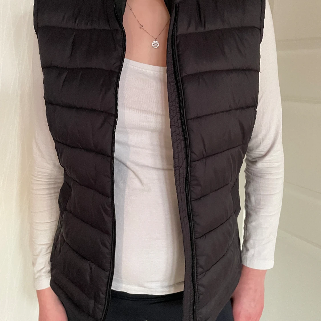 Väst i storlek XS - 91