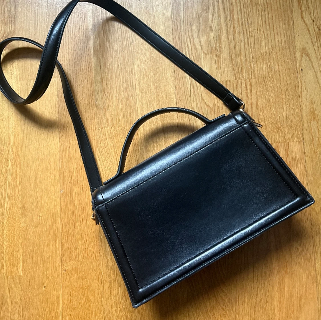 Svart handväska - 90