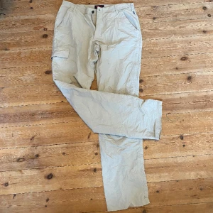 Fjällräven cargos  - SÅ SNYGGA men tyvärr för stora för min smak. 