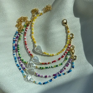 Armband  - Tillgänglig i alla färger🩵🌸