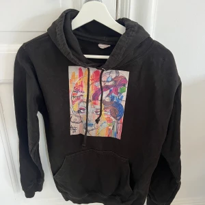 The Elephant Hoodie - The Elephant hoodie svart i storlek Small 