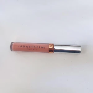Läppstift  - Anastasia beverly hills liquid lipstick 🤍kommer ej till använding 