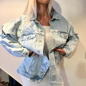 Jeansjacka  - Jeansjacka från JJXX, helt ny med prislappen kvar 