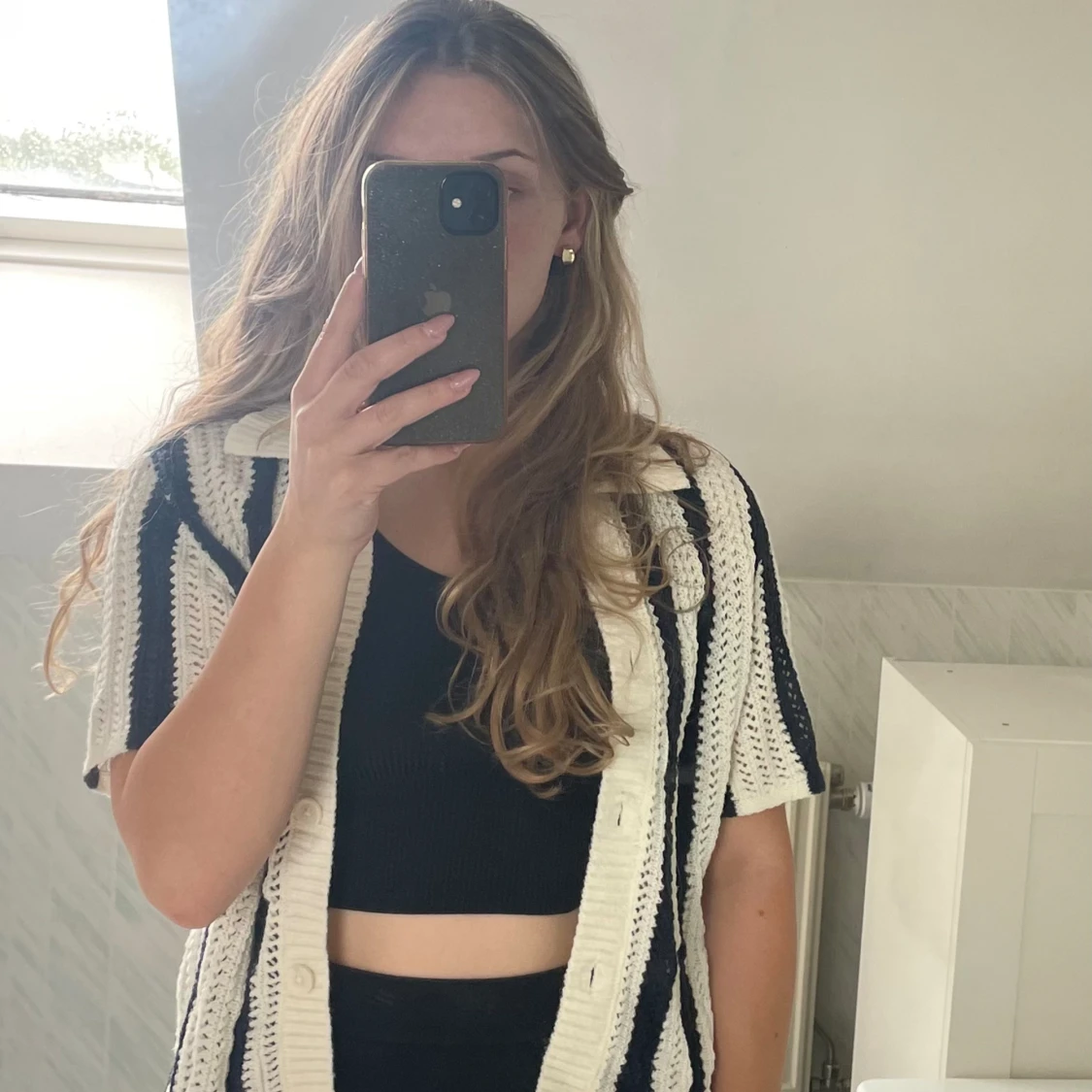 Stickad kortärmad kofta