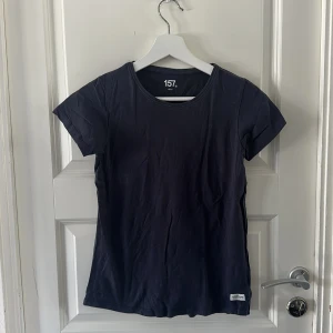 Basic t-shirt - Aldrig använd!❤️ topp skick❤️