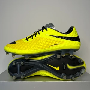 Nike fotbollsskor - Nike Hypervenom Phantom 😍 9,5/10 skick, otroligt för dessa populära och sällsynta modell! Klassas som en av de bästa fotbollsskorna genom tiderna. Hör av dig vid minsta lilla fundering 