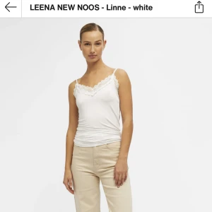 spets linne ifrån objekt  - spets linne ifrån objekt storlek xs/s säljer pga den är förliten för mig. helt oanvänd endast testad nypris 260 säljer för 180 