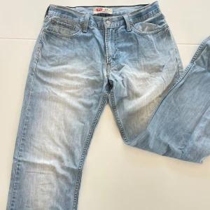Levis jeans - Jättesnygga Levis jeans i modellen 514. Skriv vid fler frågor❣️priset plus frakt gäller😊skriv gärna innan du använder ”köp nu”!