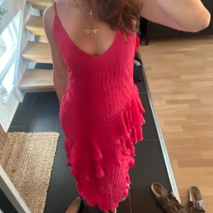 Rosa klänning - Så fin rosa klänning från zara. Aldrig använd! Storlek: S