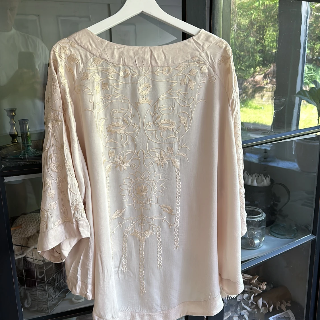 Superfin topp med brodyr från Rabens Saloner - 90