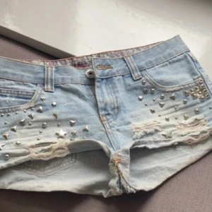 Jeans shorts  - Skitsnygga low waist shorts!
