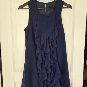 Klänning stl s - Festklänning från Vero Moda stl s. 