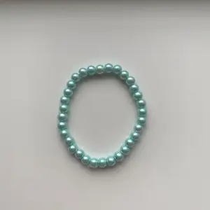 Handgjort armband i glas pärlor(blått)💙31kr/st + frakt💙Använder swish💙