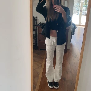 alobha linen linnebyxor  - ❌KÖP SKER PIRVAT EJ ”KÖP NU”❌ Säljer nu mina alobha label  linnebyxor (xs) då de blivit förkorta på mig lägg bud eller köp direkt för 900💗 skriv till mig om du har några frågor.