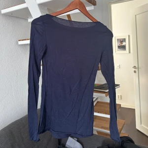 Intimissmi tröja - Säljer denna intimissmi tröja eftersom den inte kommer till användning, den är jätteskön och är helt som ny!!