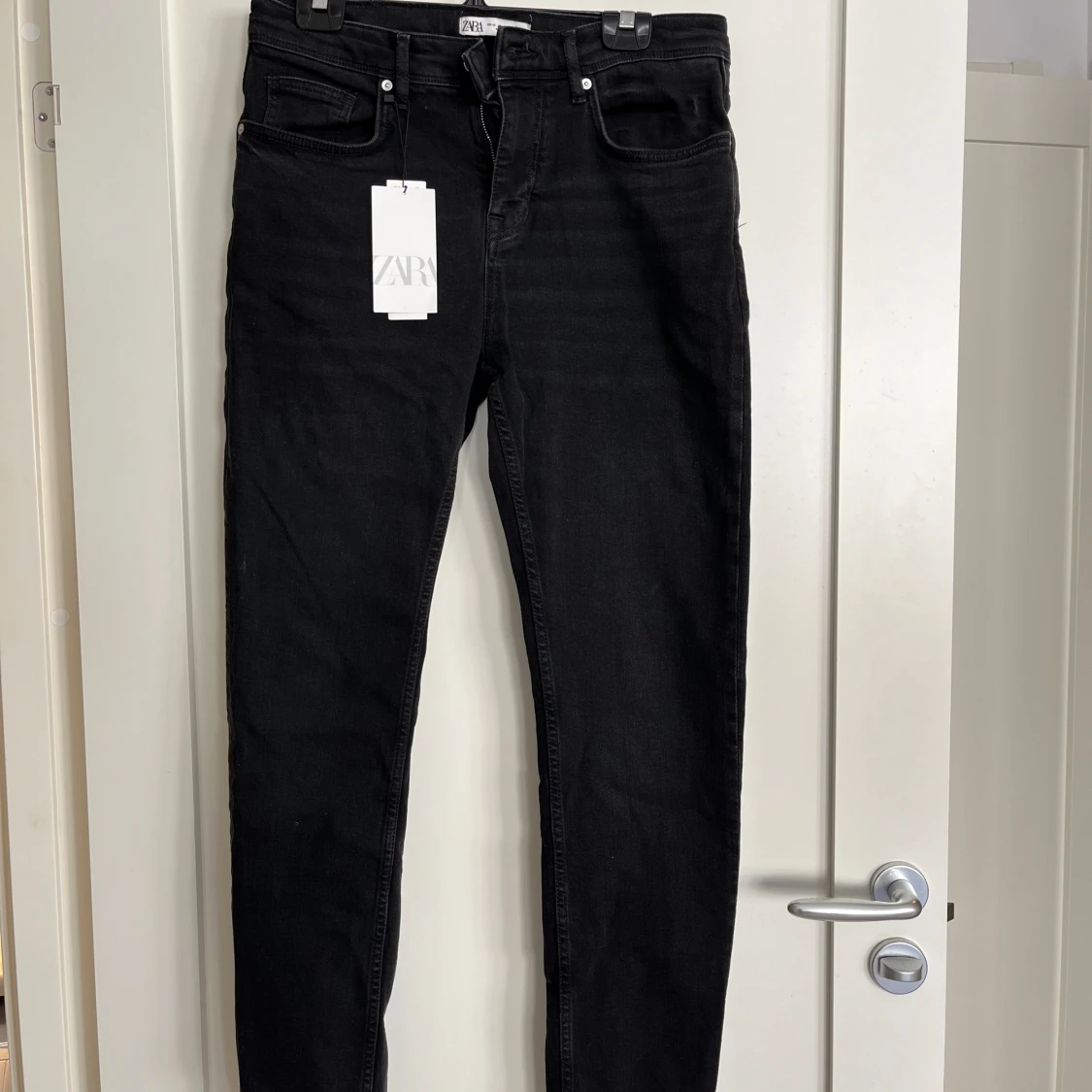 Oanvända jeans till kanonpris - 90