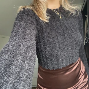 Stickad tröja NAKD stl xxs - Stickad croppad tröja ifrån nakd stl xxs💗 Sparsamt använd 