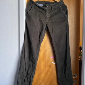 Jeans -  Använt men fint skick, storlek 32, motsvarar Xs