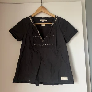 Odd Molly blus  - Så fin blus från odd Molly som är oanvänd 😍