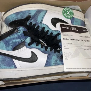 Jordan 1 tie dye - Storlek 42, box finns använt ett par gånger bara 