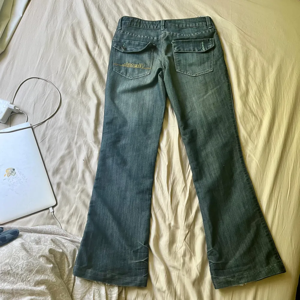 Midja:34cm 💖 Innerbenslängd:74💖 Totallängden: 94💖. Jeans & Byxor.