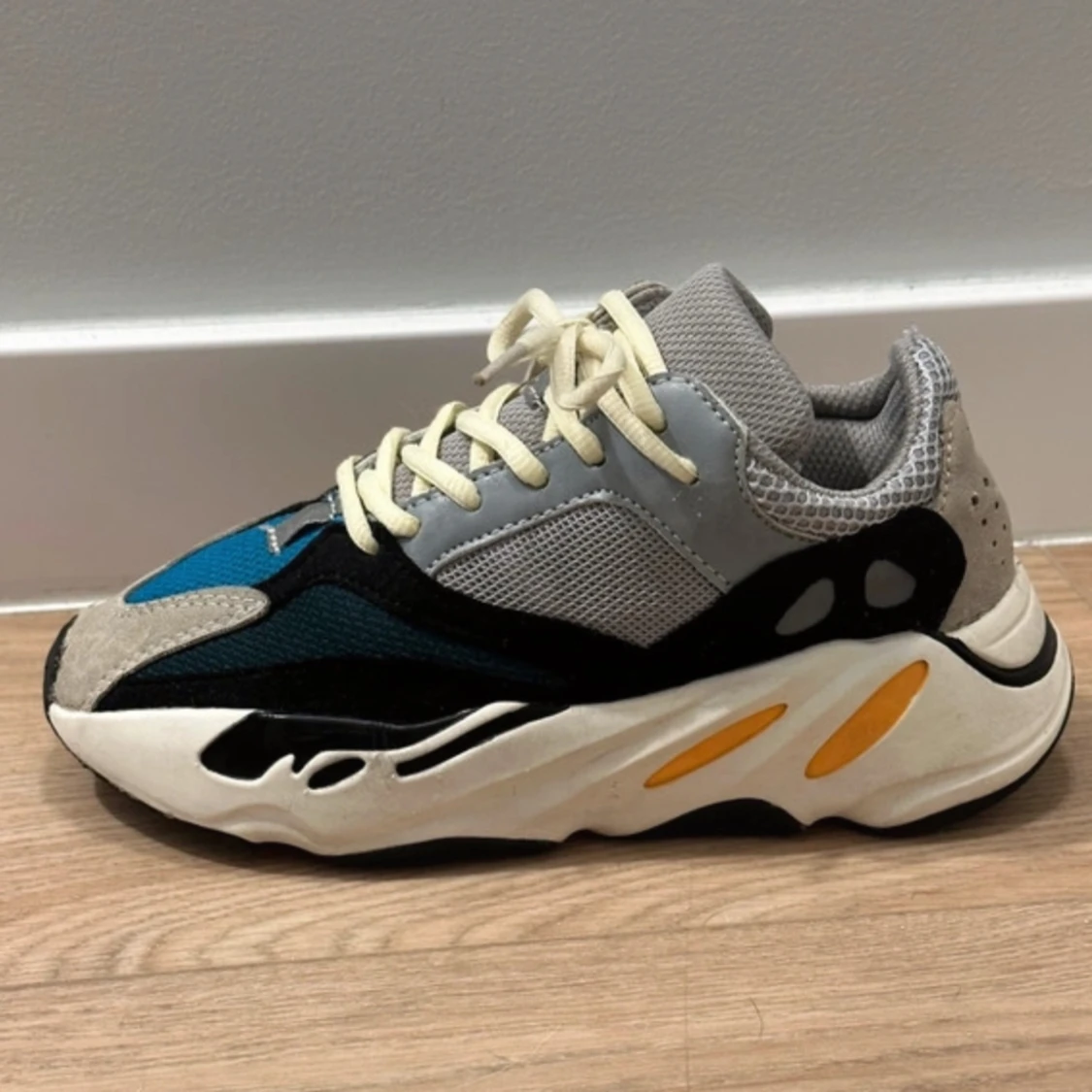 Yeezy 700