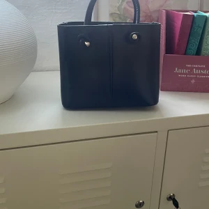 Väska från zara  - Söt väska från zara. Aldrig använd! 