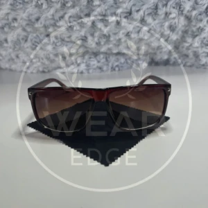 Solglasögon Bruna #2 - Trendigaste solglasögon perfekt till sommaren! Helt nya och oöppnade.🔹🔹🔹