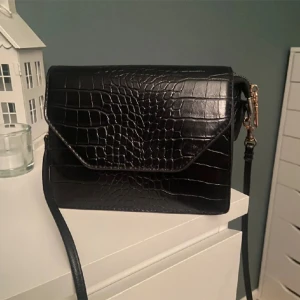 Väska - Bra skick, säljs för 100kr