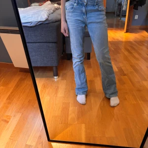 Bootcut jeans - Snygga jeans från Gina, säljes då dom ej kommer till användning💯✨