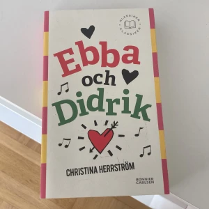 Ebba och Didrik av Christina Herrström - Boken är i nyskick, aldrig läst. Det är en stor pocket. Om ni är intresserade är det bara att kontakta, priset kan diskuteras vid snabb affär💓💓