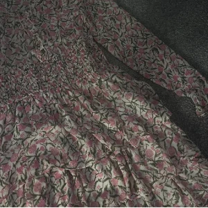 super söt sommar klänning  - säljer min super söta sommar klänning från Zara pga att den är lite liten vid bysten tyvärr! använd 1 gång och inga defekter!💗