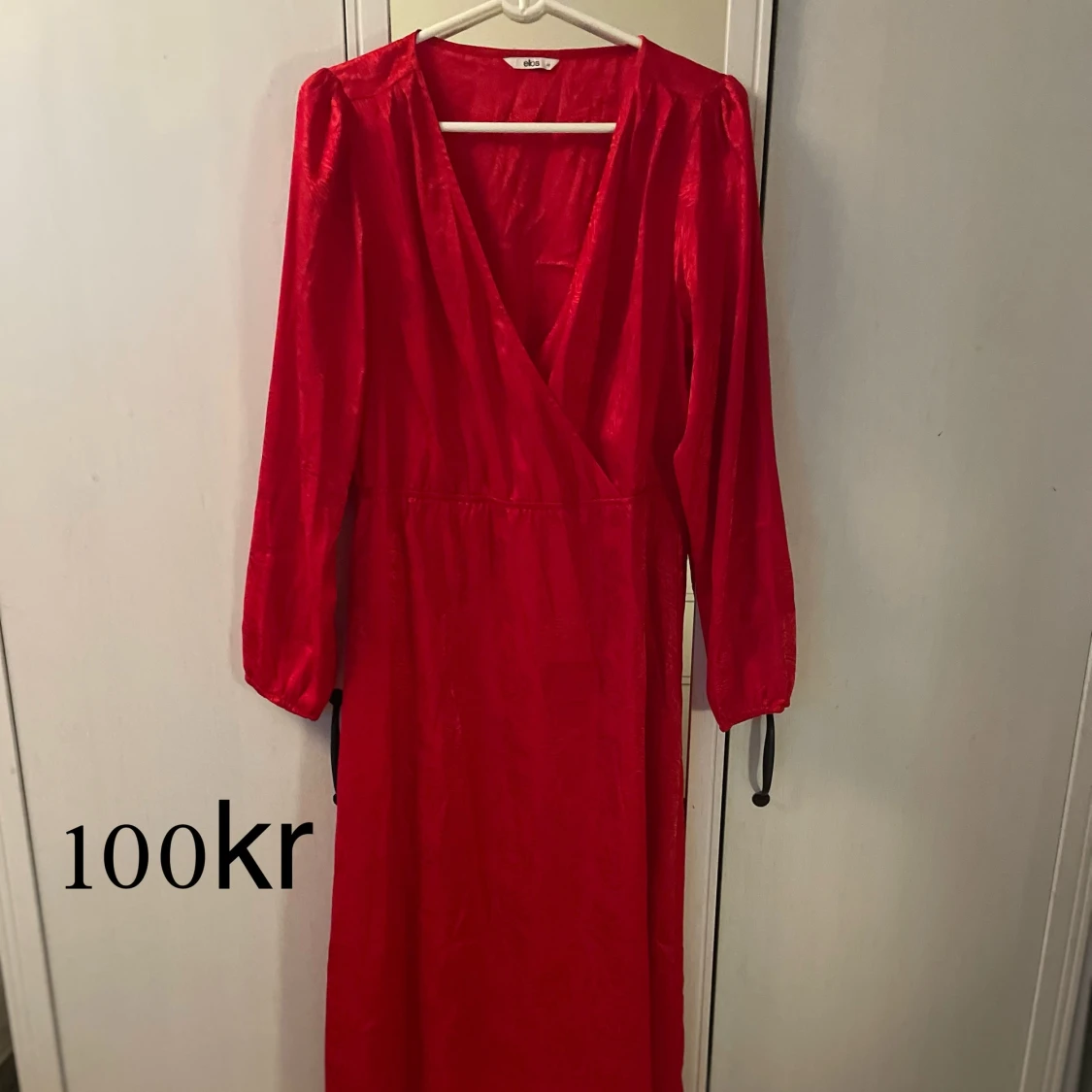 Klänningar M/L - 90