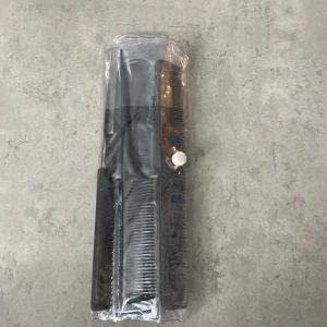 10 stycken hårkamar💖 - 10 jårkamar alla är olika aldrig använt. En kam kostar 10 men om du vill ha alla så blir det 60. Pris kan som vanligt diskuteras.💖