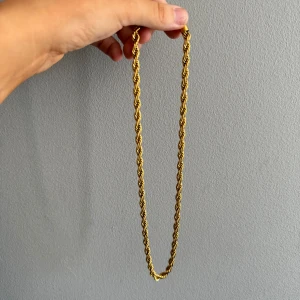 Cordell halsband - Cordell halsband guldplaterat silver, Aldrig använt