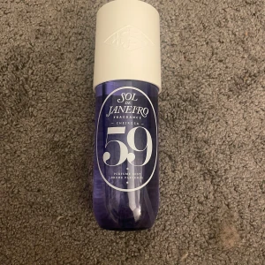 Sol de janeiro 59 - säljer nu min sol de janeiro 59 i 240ml då jag inte riktigt tyckte det var min typ av doft, därmed är den endast testad.  har en sötare doftprofil med noter av vaniljorkidé och socker pris går att diskutera 