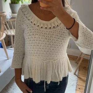 Söt stickad topp💛💛 - Super söt topp perfekt till hösten! Storlek L men sitter som en M/stor S