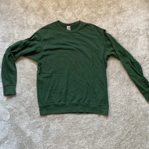 Grön tröja - Lightweight Tröja. Perfekt för sommaren och hösten