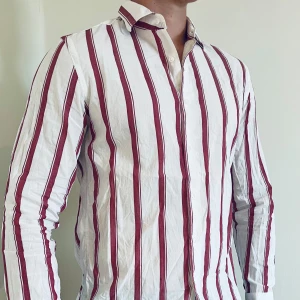 Randig skjorta från Mango - Fint skick!😊